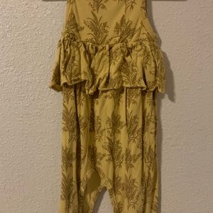 Kate Quinn 3-6 month bamboo baby romper. Minor pilling.